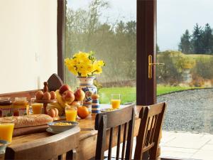 3 Bed in Llanddew BN010