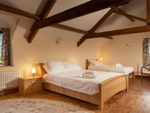 3 Bed in Llanddew BN010