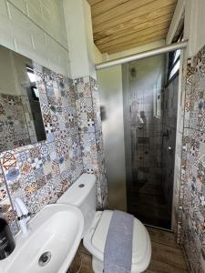 Chalé na beira da lagoa com vista