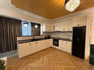 FancyLux Ultra-Exclusive Apartament