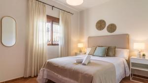 Cortijo Angela Viñuela by Ruralidays