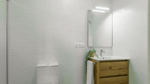 Cortijo Angela Viñuela by Ruralidays