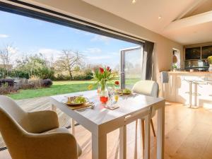 1 Bed in Upham 90771