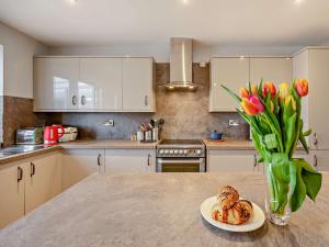 2 Bed in North Boarhunt 93638