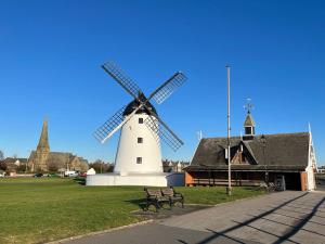 2 Bed in Lytham St Annes 94212