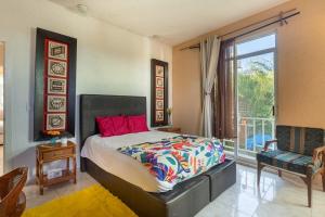 Villa with garden jacuzzi trampoline