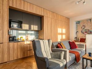 Mia Mokotowska Stylish Flat