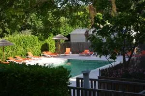 弗古埃尔营地酒店 - Entrecasteaux