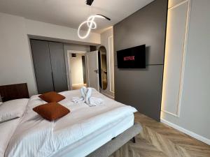 YIN 22nd Floor Panoramic View & King Bed, Parking