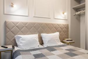 Urban Chic- Mennica Residence - Warsaw Center - For 15 Guests