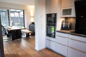 Haus Friesenkuss mit Hund