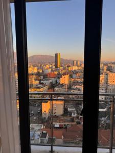 Luxury City View 2 Bedroom with Hot Tub