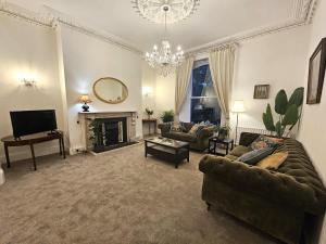 Period home newly renovated great neighbourhood