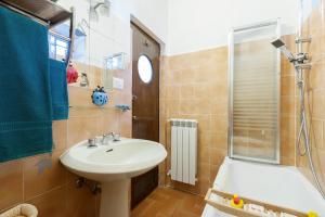 2 Parking - Lerici Center & Home - Rùstegu Dùze