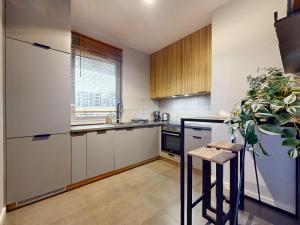 Sesame Apartment 2 Closed Rooms & Parking