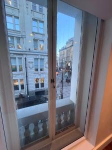 St Mary Street Apartment-Central with Castle View