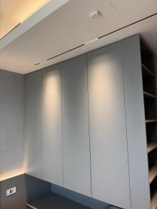 Elegant Skyline View Balcony Apartment