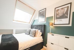 Exclusive 2 Bedroom Flat near Barons Court!