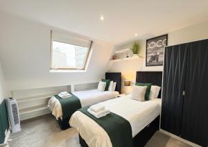 Exclusive 2 Bedroom Flat near Barons Court!