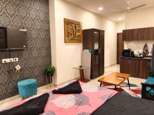 Ivy Good Vibes 302 C-Wing Oshiwara Mumbai