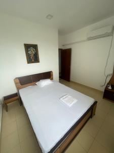 Semi Luxury Apartment in the heart of CMB