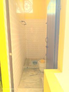 LE PRINCE VILLA STAY with CAR PARKING- triple 9 triple 4 16 double zero