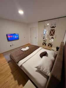 NAR Royalton Apartment #27