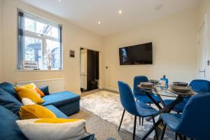 Stunning 3 Bedroom Home in Newcastle-under-Lyme with Garden