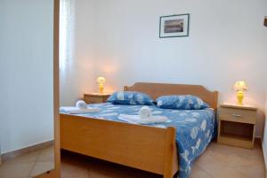 Bright apartment in Zambratija