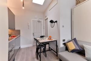 Modern & cosy micro studio at 4th floor