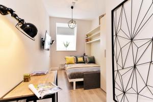 Lovely studio at Victorian Building-at 4th floor