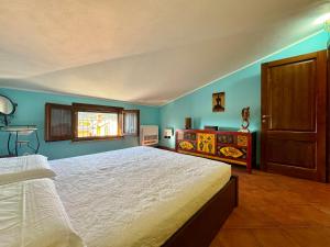 Charming Village Apartments img31