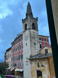 Nala & Leo central Seaview Apartment