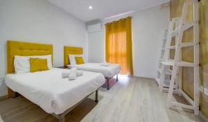 Shanti - a Luxury 3BR House with Rooftop Terrace