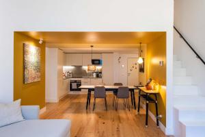 Stylish Apartment near Timeout Market