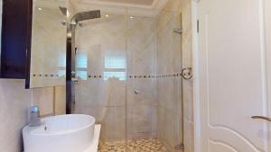 The Outlook in Uvongo