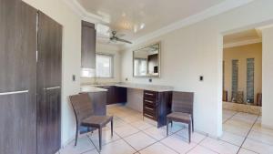 The Outlook in Uvongo