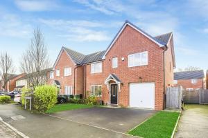 Spacious 5-Bed Contractor House - Parking & Wi-Fi