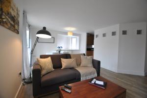 Two Bed Two Bath Apartments at Pavilions by Accommodation Windsor Ltd