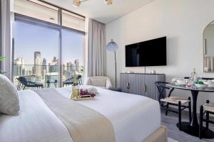 Frank Porter - Peninsula One