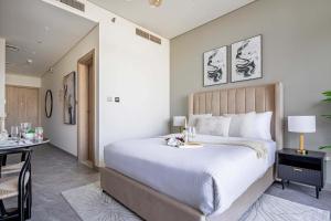 Frank Porter - Peninsula One