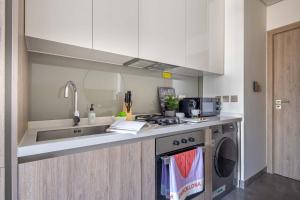 Frank Porter - Peninsula One