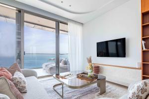 Frank Porter - Ellington Beach House