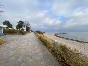 Ankerplatz mit Meerblick, Strand & Hansapark nah, kostenlosen Parken, Pool