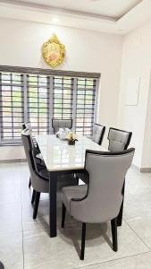 New modern comfortable Home-3 bedroom&3 Bathroom