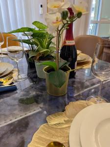 Spacious & Luxury 4BR Home across Okada and Solaire