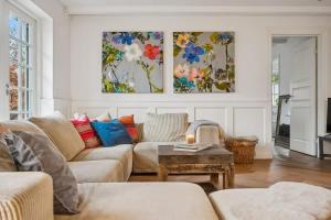 Beach Access Holiday Home in Hornbaek