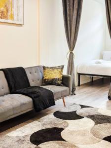 Spacious City Centre Apartment for Up to 5