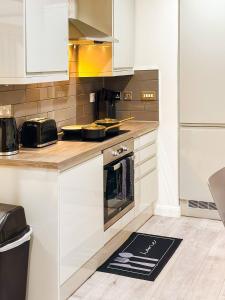 Spacious City Centre Apartment for Up to 5