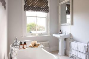 Victorian House Sleeps 14 Pool and Gardens